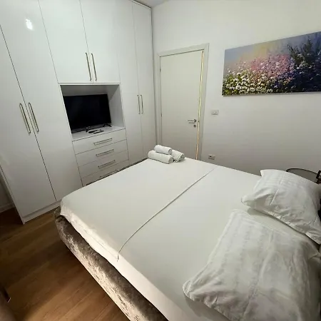 Ama's 1br Ap 3 - Parking, Kitchen & Sea View Appartamento