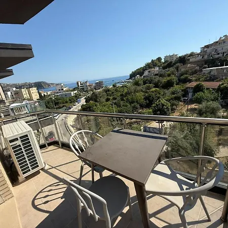 Ama's 1br Ap 3 - Parking, Kitchen&sea View Apartment