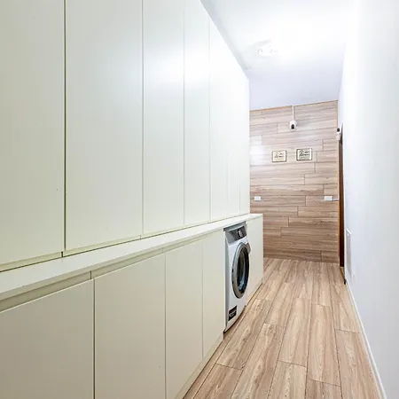 Ama's 1br Ap 3 - Parking, Kitchen&sea View Apartment